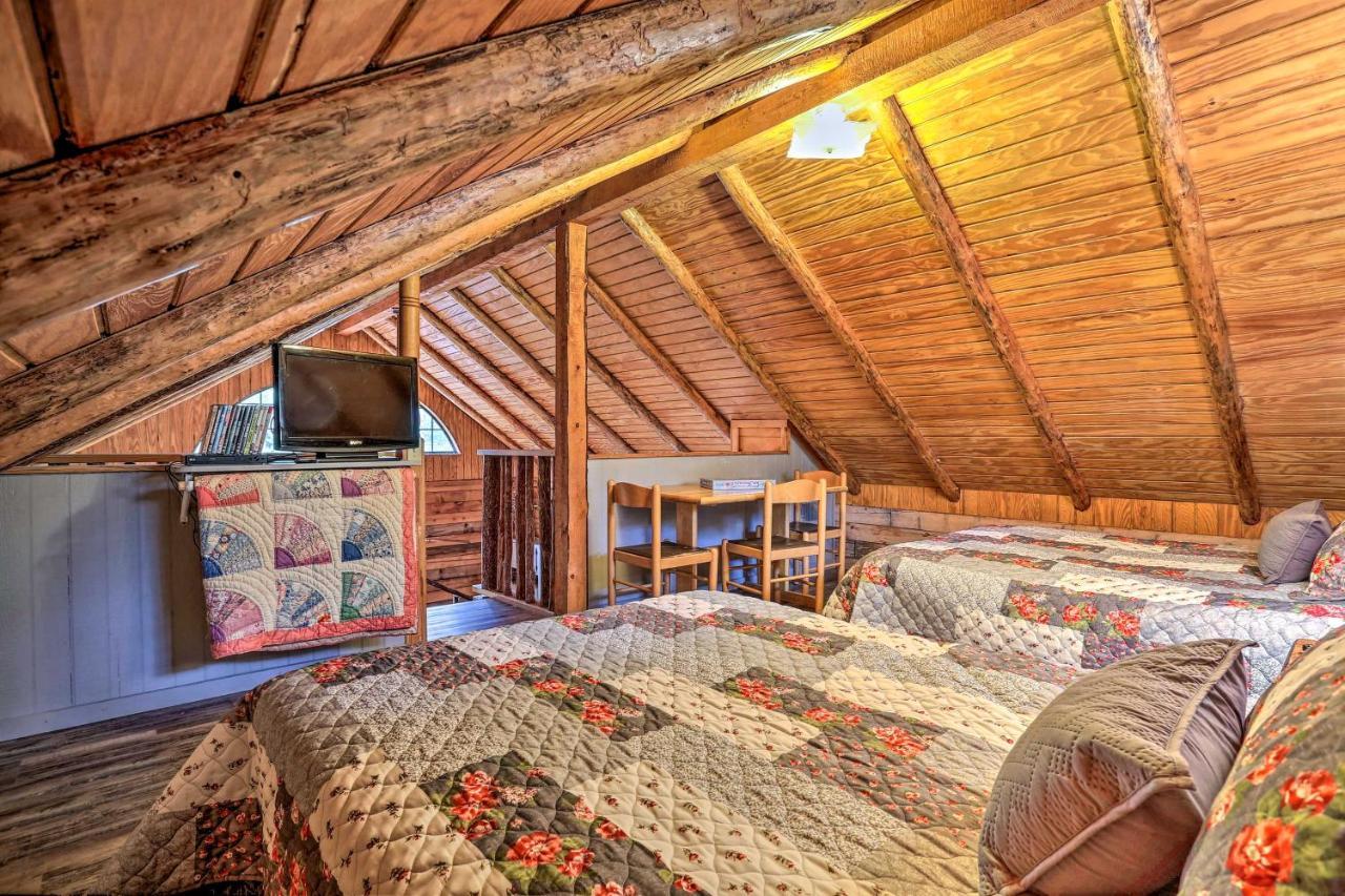 Broken Bow Log Cabin With Fire Pit, Pond, And Deck! 외부 사진