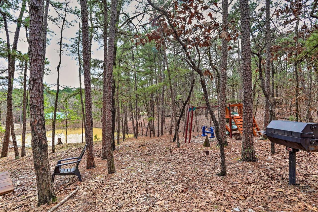 Broken Bow Log Cabin With Fire Pit, Pond, And Deck! 외부 사진