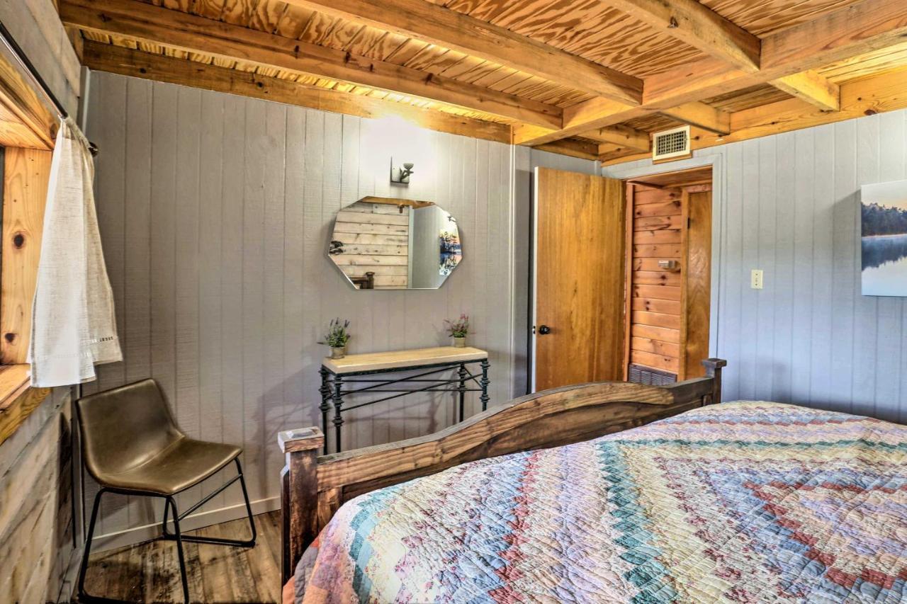 Broken Bow Log Cabin With Fire Pit, Pond, And Deck! 외부 사진